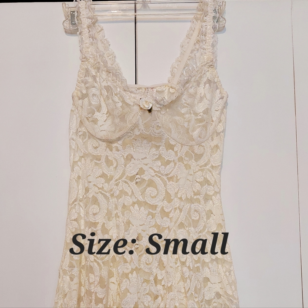 New, Never wore Ivory sexy lace teddy/nightgown w/matching Ivory lace underwear.